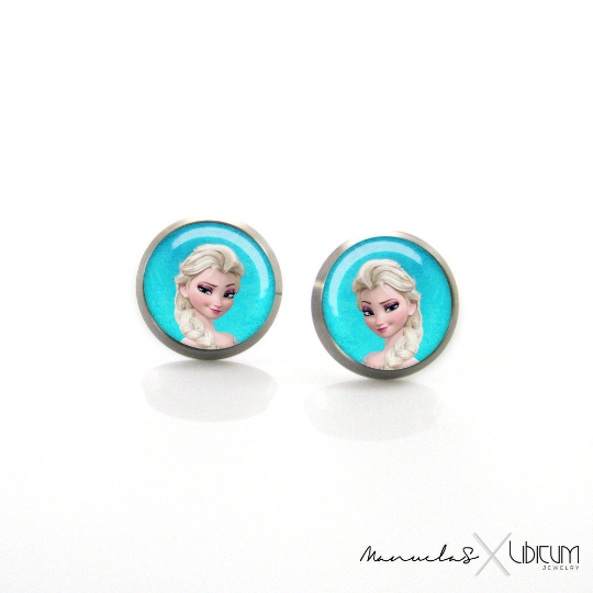 Turqouise Titanium Children's Earrings featuring Elsa from Frozen, available in 8mm or 10mm sizes. Hypoallergenic and adorned with enchanting characters for a touch of magical style in every wear."