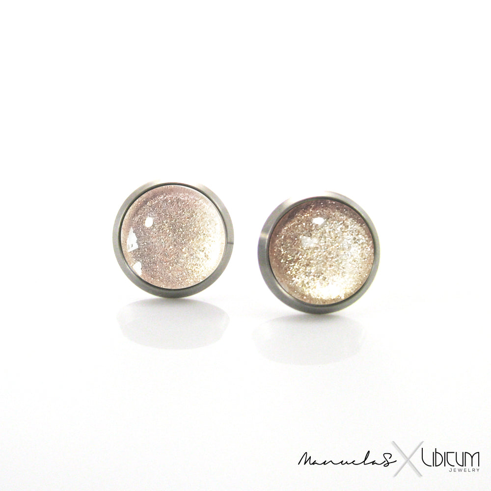 Sparkling gold titanium earrings with a shimmering finish, available in 8mm and 10mm sizes. Lightweight, hypoallergenic, and durable for sensitive ears
Wedding titanium  Wedding studs  Wedding jewelry  Wedding earrings  Wedding  titanium_earrings  titanium_earring  titanium studs  titanium jewelry  titanium earrings  sensitive jewelry  pure_titanium  pure titanium  Pastel colors  Pastel  Gold shimmer  Gold earrings