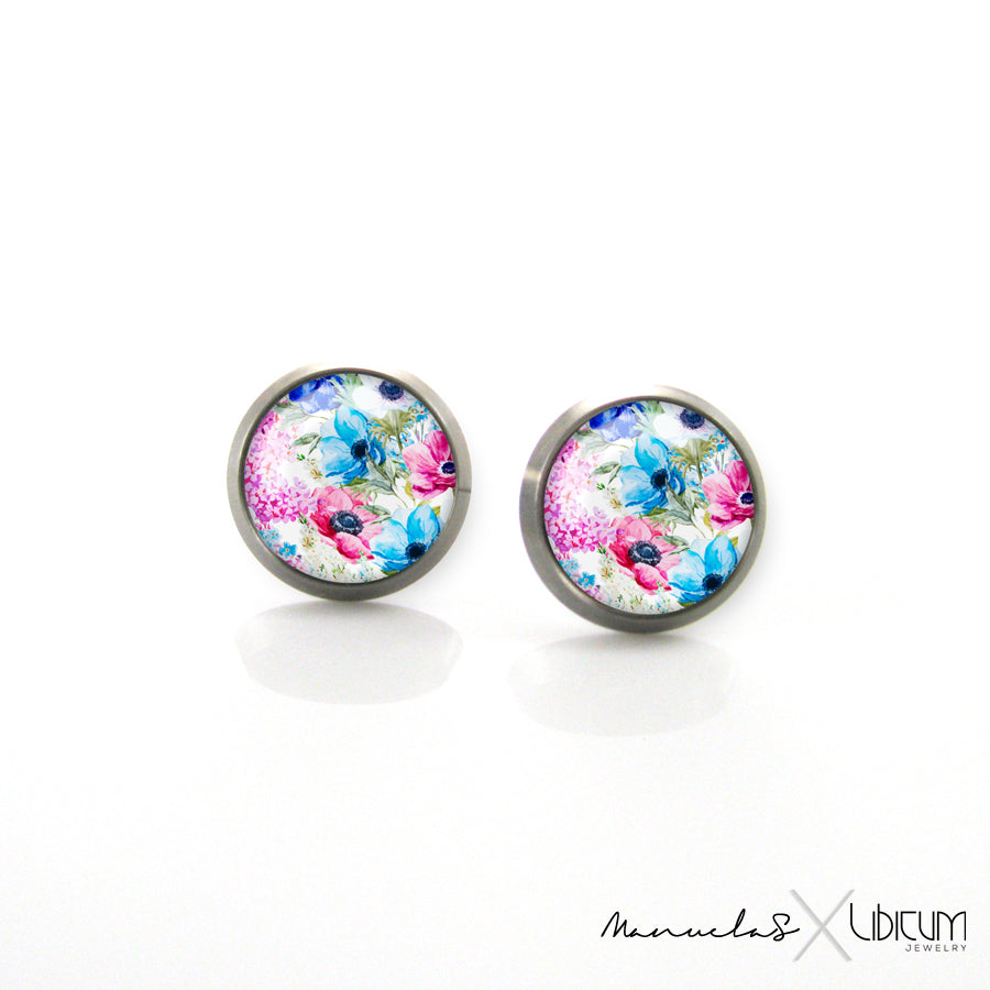 Colorful summer titanium earrings featuring pink and blue flowers, hypoallergenic and lightweight for sensitive ears.
Summer flowers Earrings, Titanium earrings, Titanium Studs